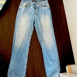 Able Whitney Boyfriend Jeans in light blue wash denim (size 28)